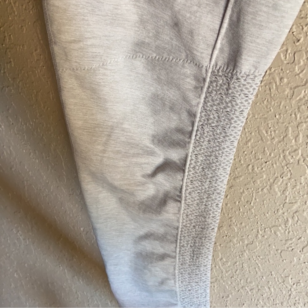 Fabletics Nwt Sync High-Waisted Perforated 7/8 - … - image 4